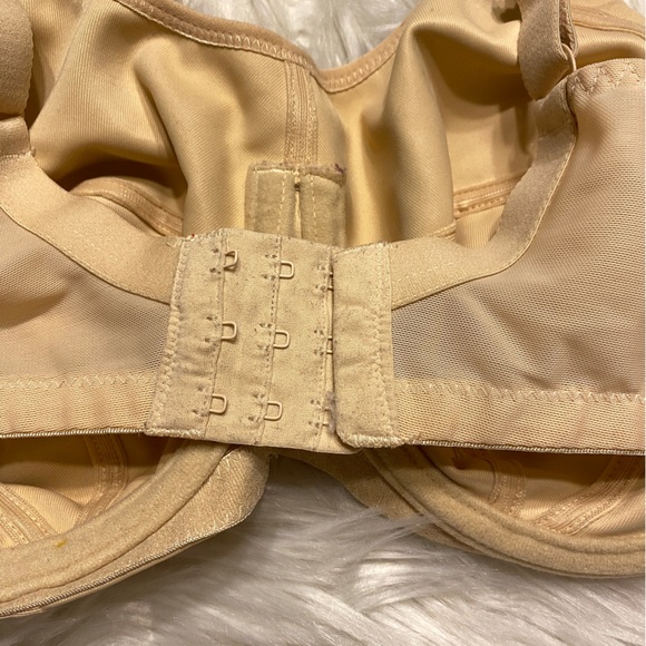 Elomi 38DD Sports Bra Beige Energise Underwire Back Closure 8041 - Picture 6 of 7
